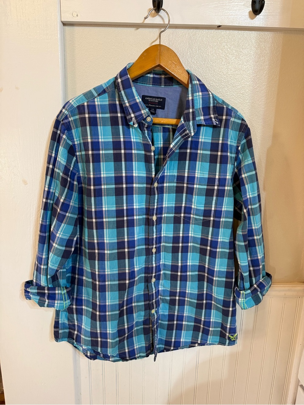 American Eagle Outfitters Blue and Turquoise Plaid Button-Down Shirt